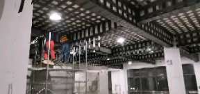 鄂尔多斯一商场梁，楼板碳纤维加固施工